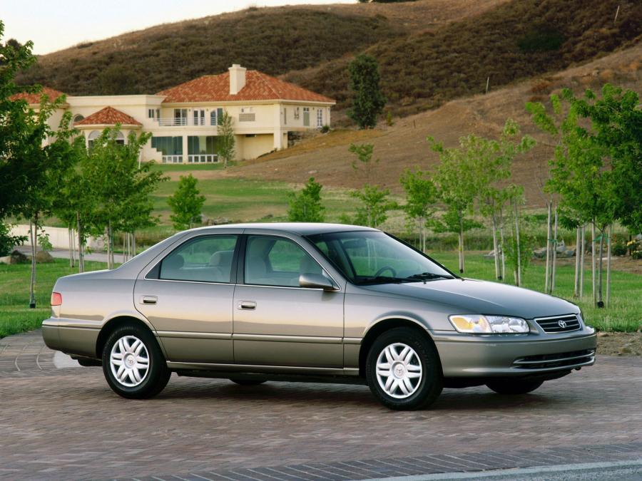  Toyota Camry 1999 года  (US) (фото 4 из 7)